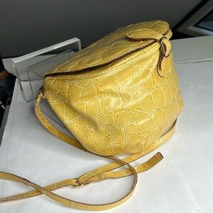 Meyers Croc Embossed Leather Mustard Yellow Crossbody Top Flap Feed Bag Purse